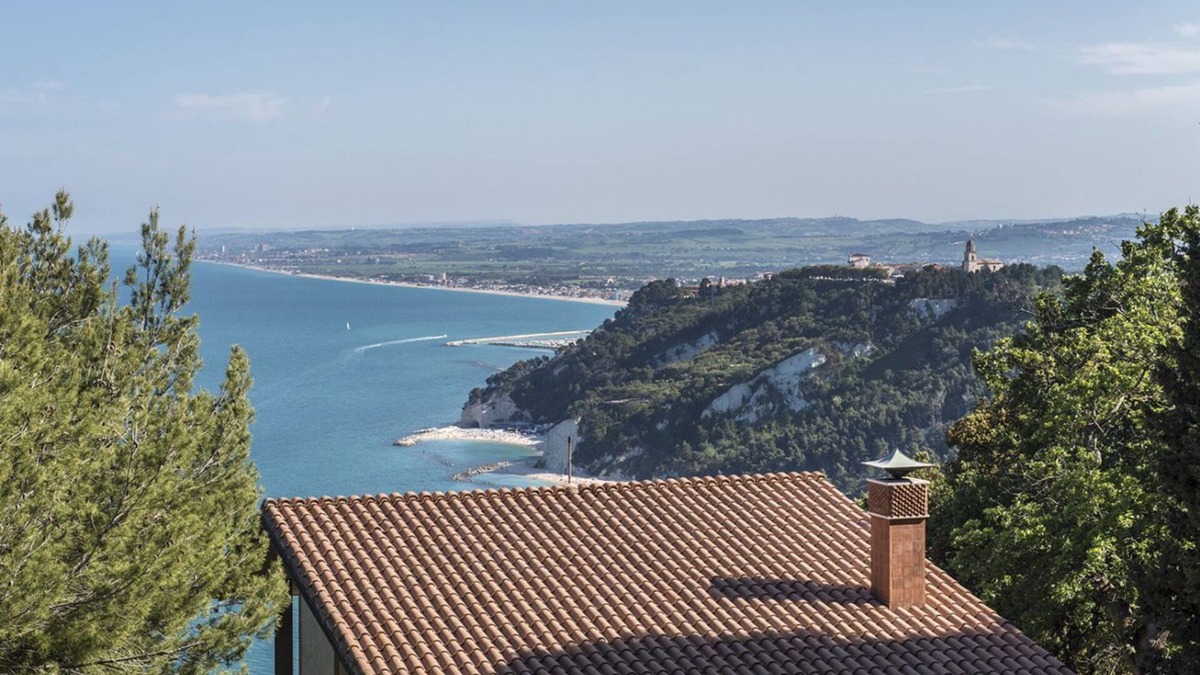 Sirolo Apartment | S267 - Sirolo , portion of a single villa surrounded by the greenery of Conero