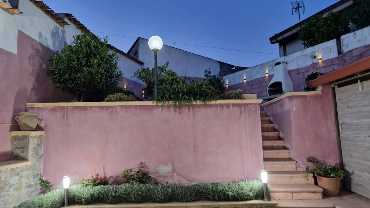 Solarussa House | Sa Domu Arrosada Close to the most beautiful beaches, out of the chaos