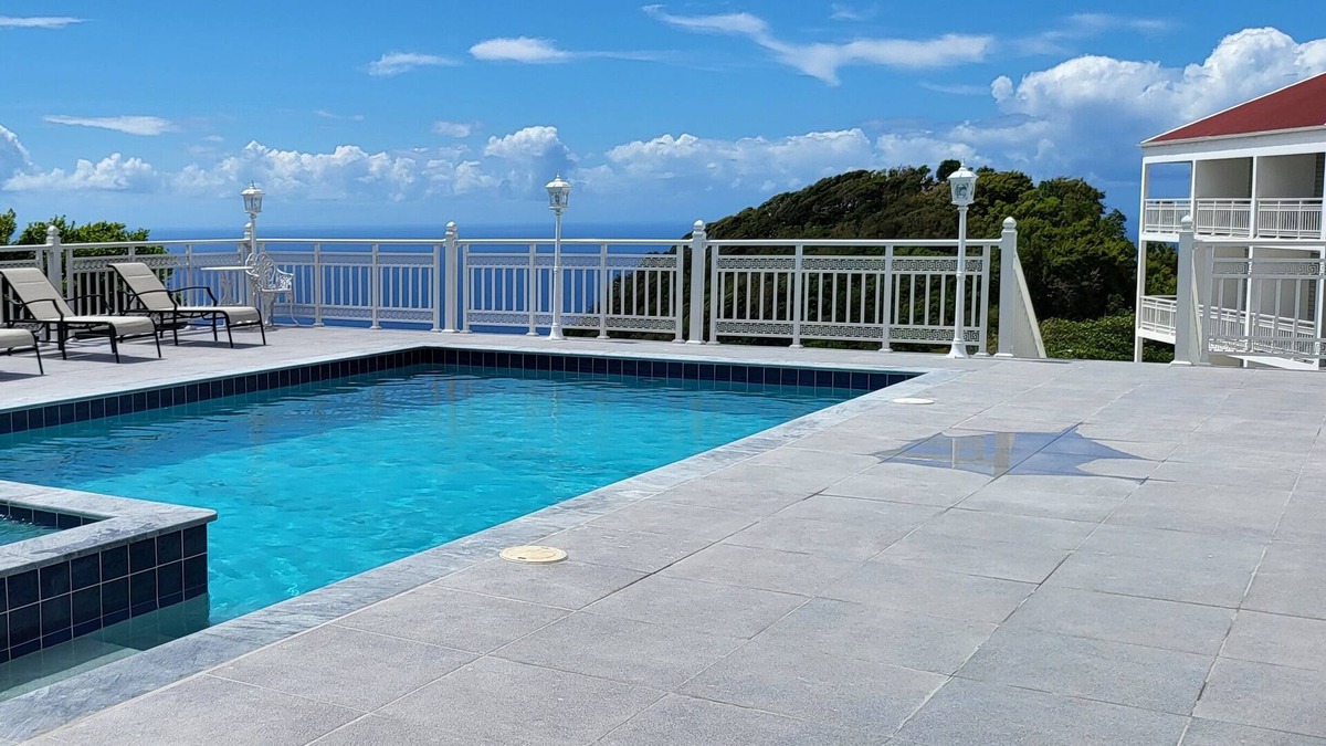 Windward Side Hotel | Saba Arawak Hotel