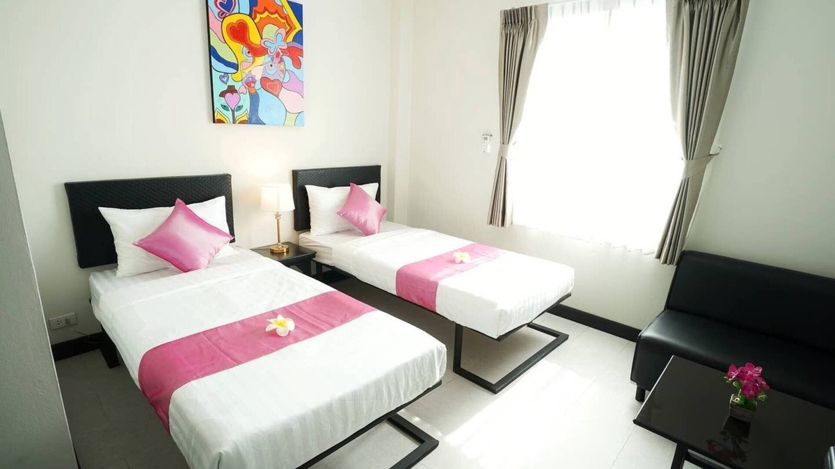 Sanambin Hotel | Sabai Twin Bed with ABF near Don Muang Airport