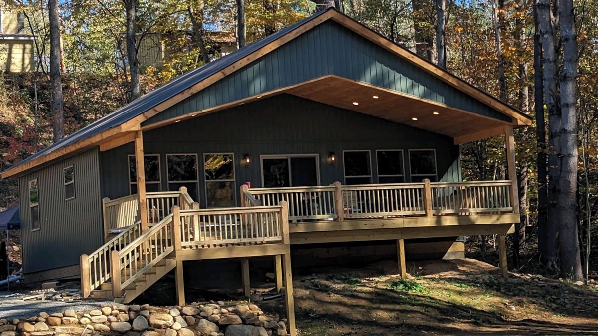 Town of Hope House | Sacandaga River Retreat - 2 Bedroom 1.5 bath home on the Sacandaga River