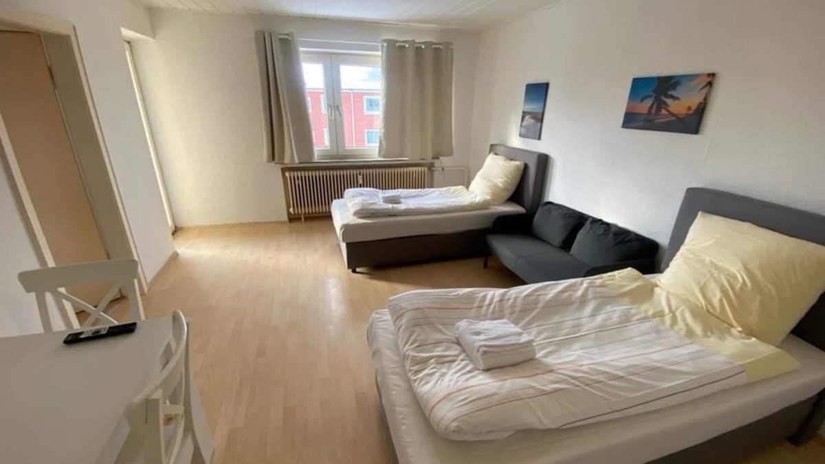 Neumuenster House | Sachsenring 85 - 2 bedrooms with parking space