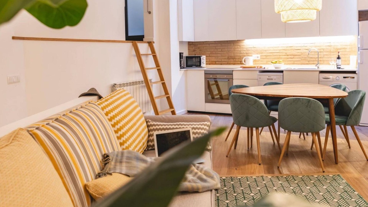 Barri Vell Apartment | Sacsimort - Holiday Apartment Rental in Girona | Bravissimo