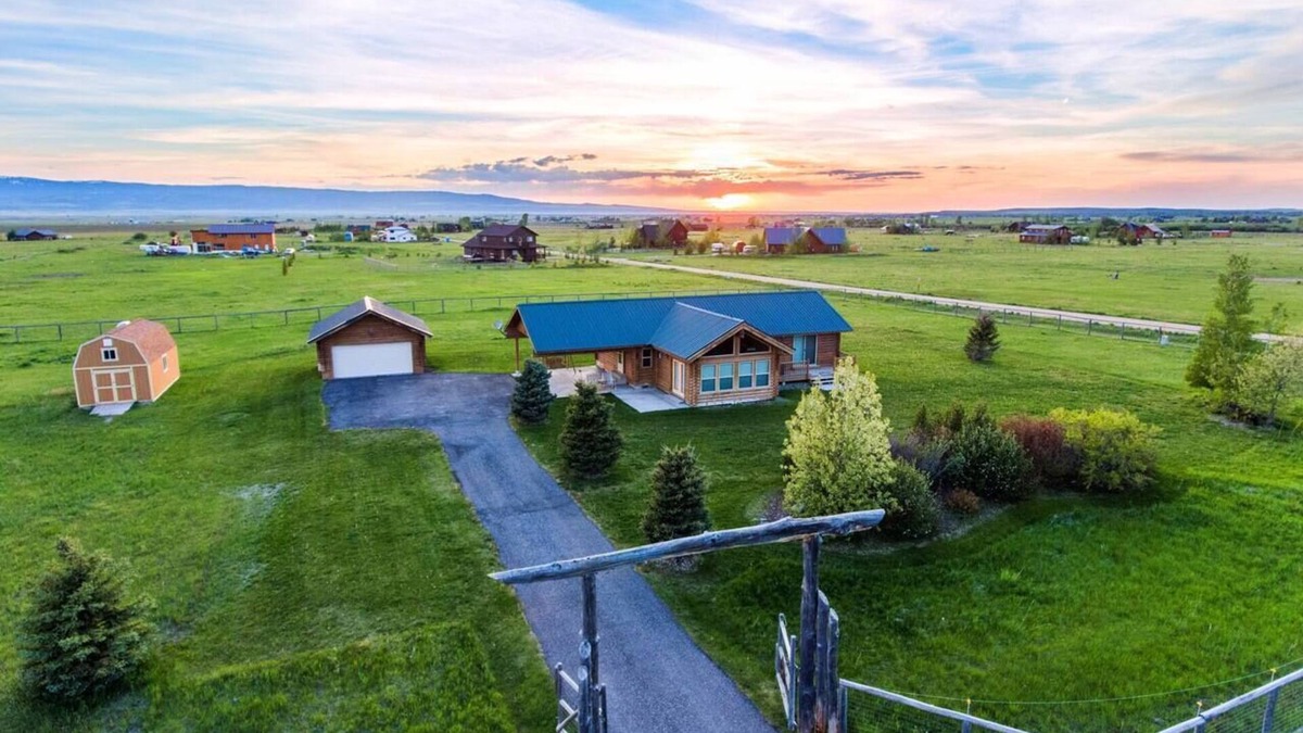 Driggs Cabin | Saddlehorn Cabin⁓Amazing Views⁓CrossCountry trails