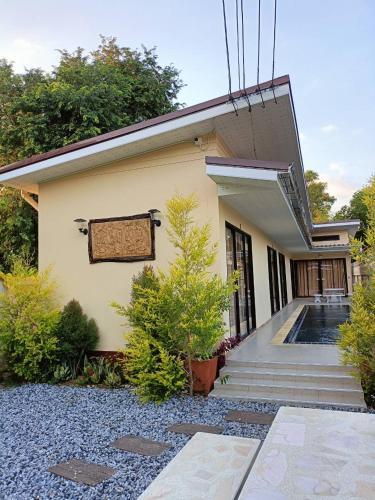 Chakphong Villa | Saendee Pool Villa