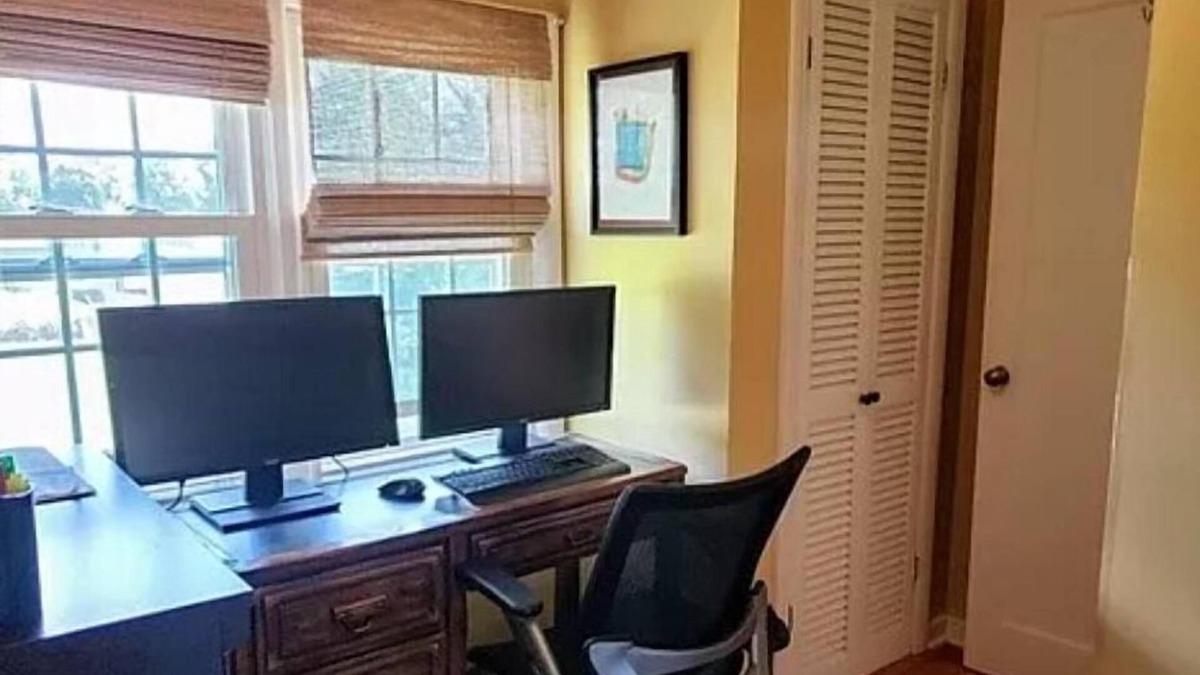 Roseville House | Safe and tidy Cape Cod in a very good neighborhood. Pet friendly.