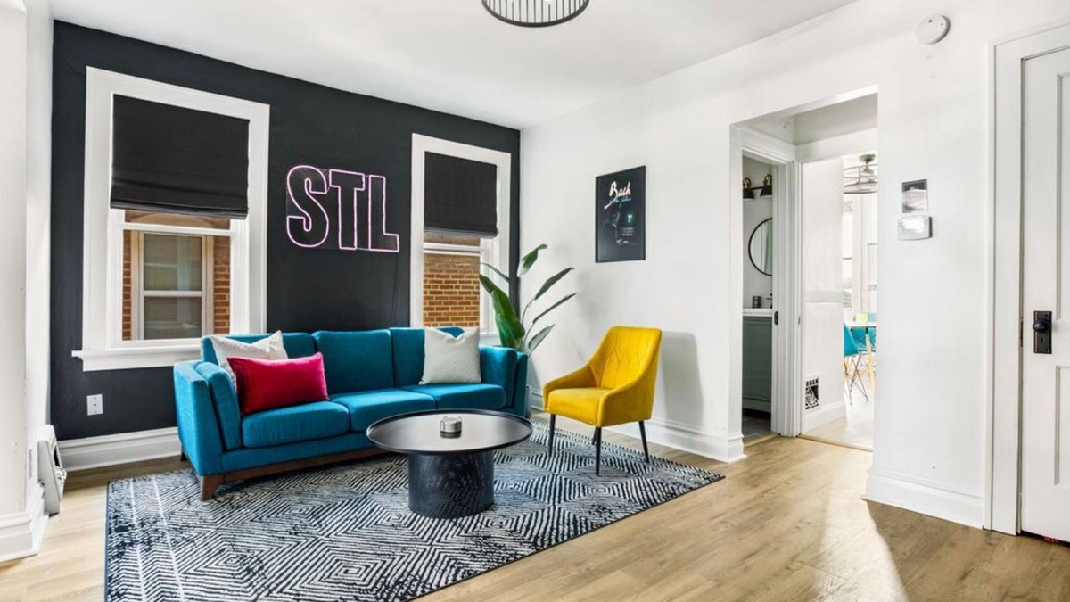 St. Louis Apartment | ▣ Safe & Cozy Apt ▣ Mid Term Rental ▣ Near Major Hospitals 🏥