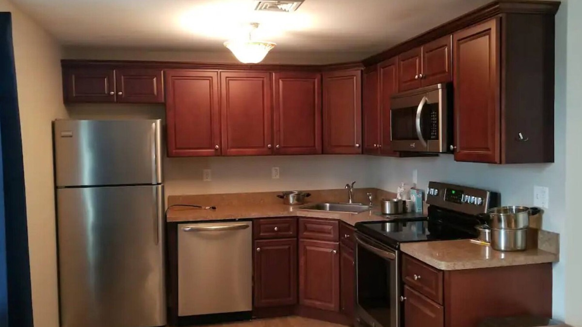 Taunton House | Safe Lodging, the Appaloosa Way