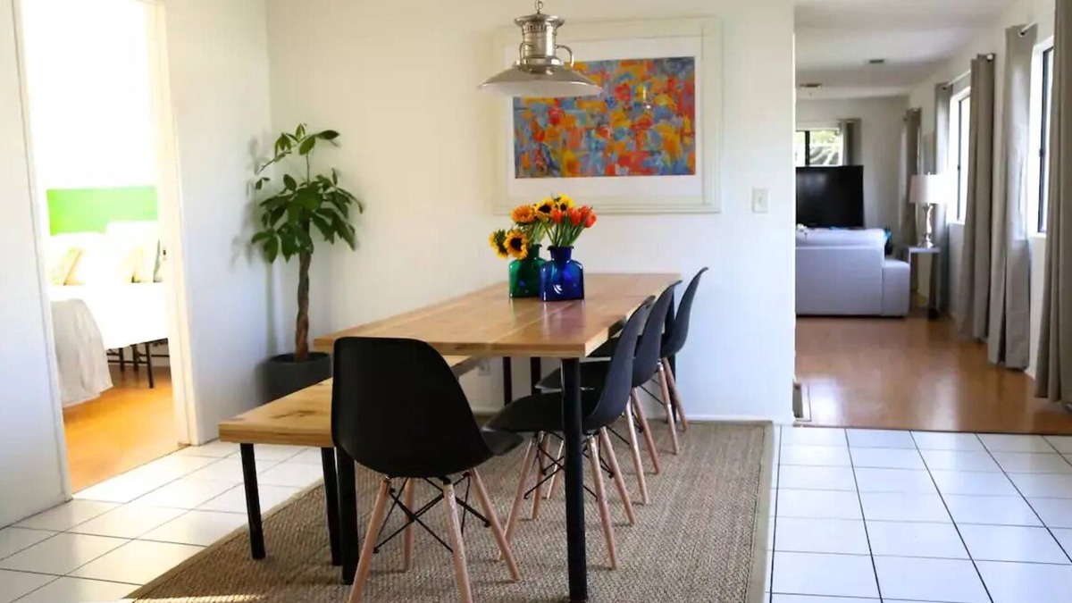 Jefferson House | Safe & Sunny 4BR 2BA w/Lg Patio - Heart of Culver City - West Los Angeles