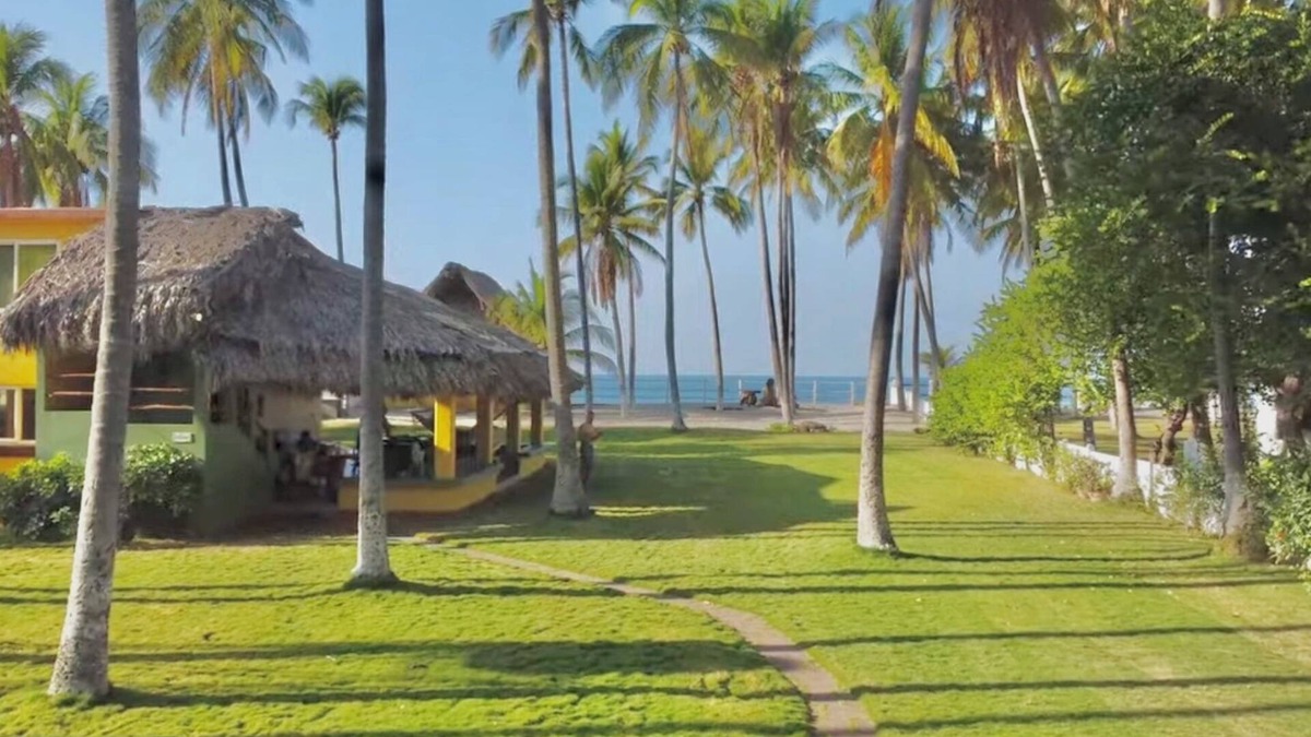 Llano de Los Patos House | Safest,most beautiful beach, well kept beach front home for relaxing/ocean sport