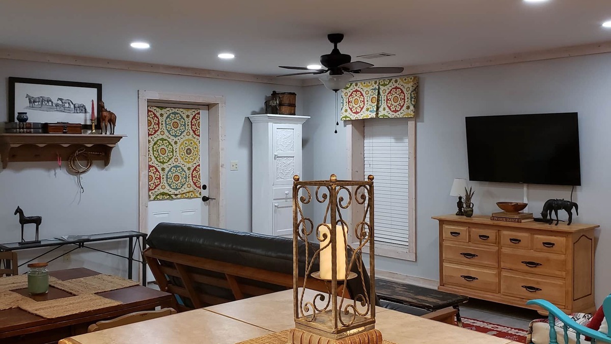 Mattson Apartment | SAFEST PLACE AROUND CLARKSDALE Hunters, Fishermen,golfers, tourist, and all.
