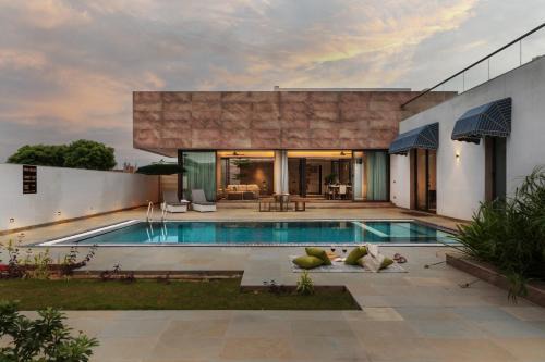 Jamwa Ramgarh Villa | SaffronStays Ambika Farms