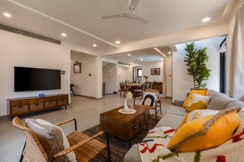 Reis Magos Villa | SaffronStays Aqua