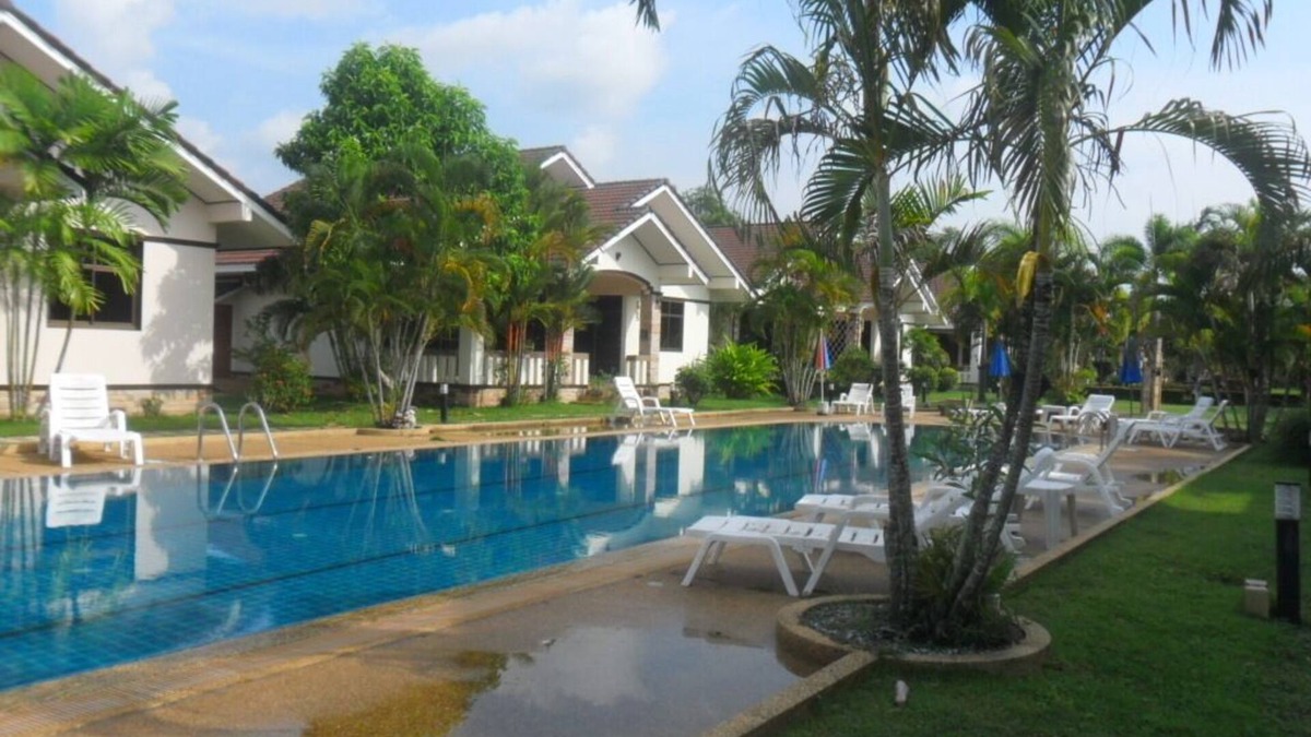 Rayong House | Safir Village 3 bedroom villa near Suan Son Beach