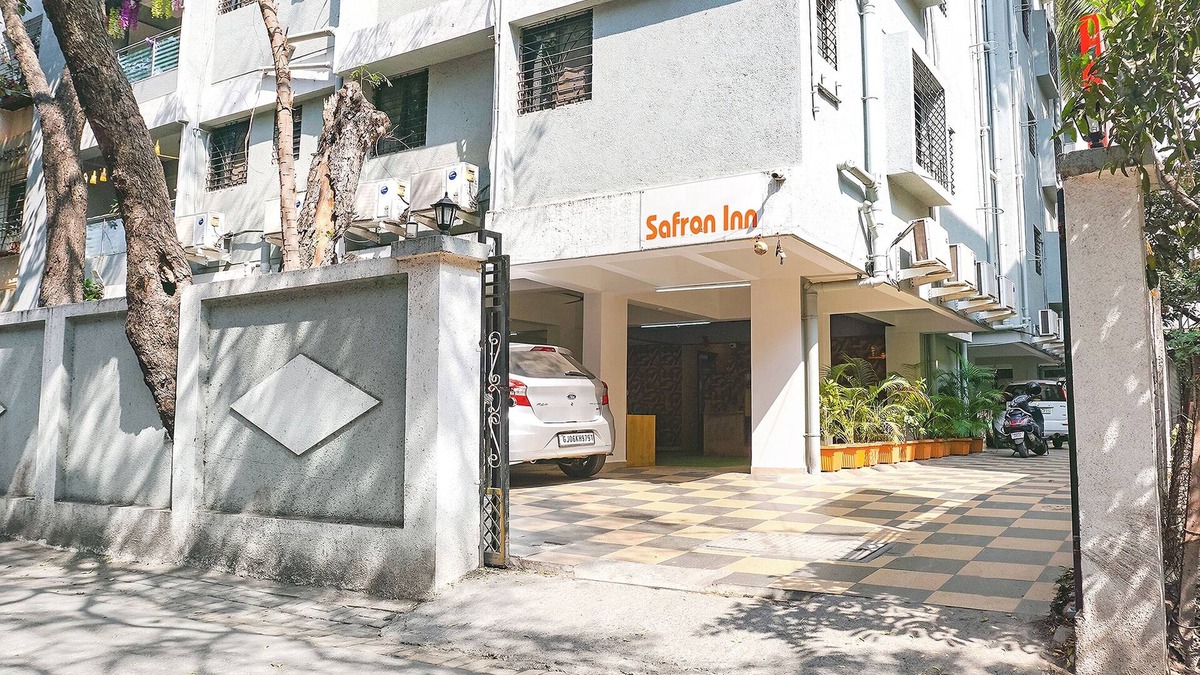 Pune Hotel | Safron Inn