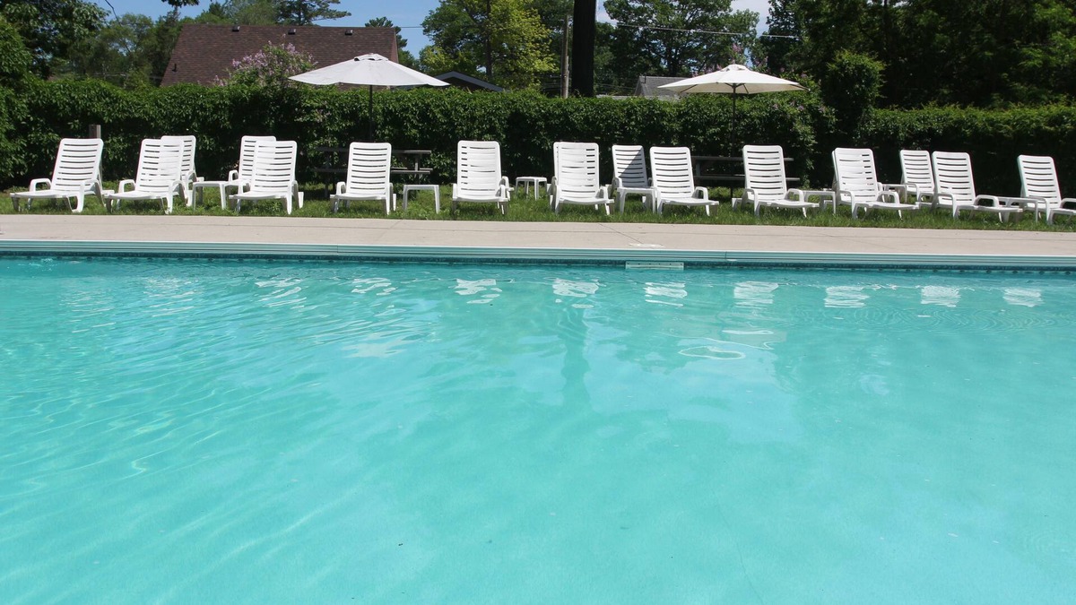 Wasaga Beach Hotel | Saga Resort