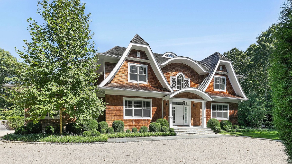 Sagaponack House | Sagaponack's Premier Summer Retreat 6 Bedrooms 6.5 Baths