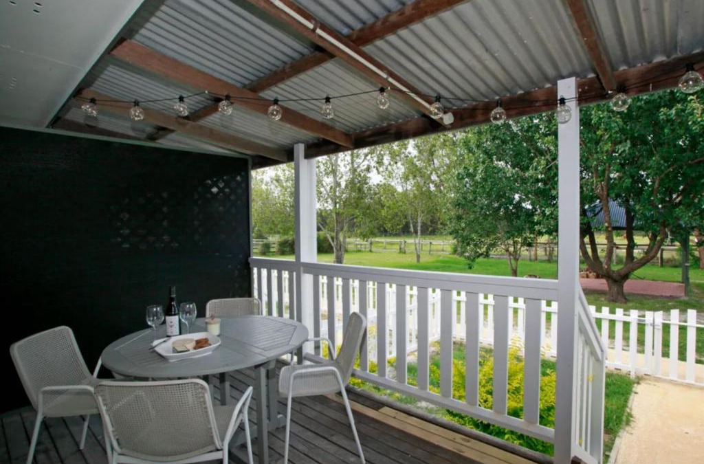 Anna Bay Villa | Sahara Trails Cabin 1 WiFi Air Conditioning Horse Riding and much more