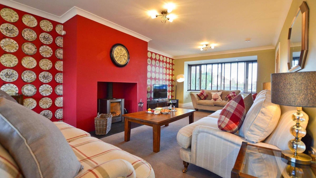 Seahouses House | SailAway to a relaxing holiday break with family or friends in Sunny Seahouses.