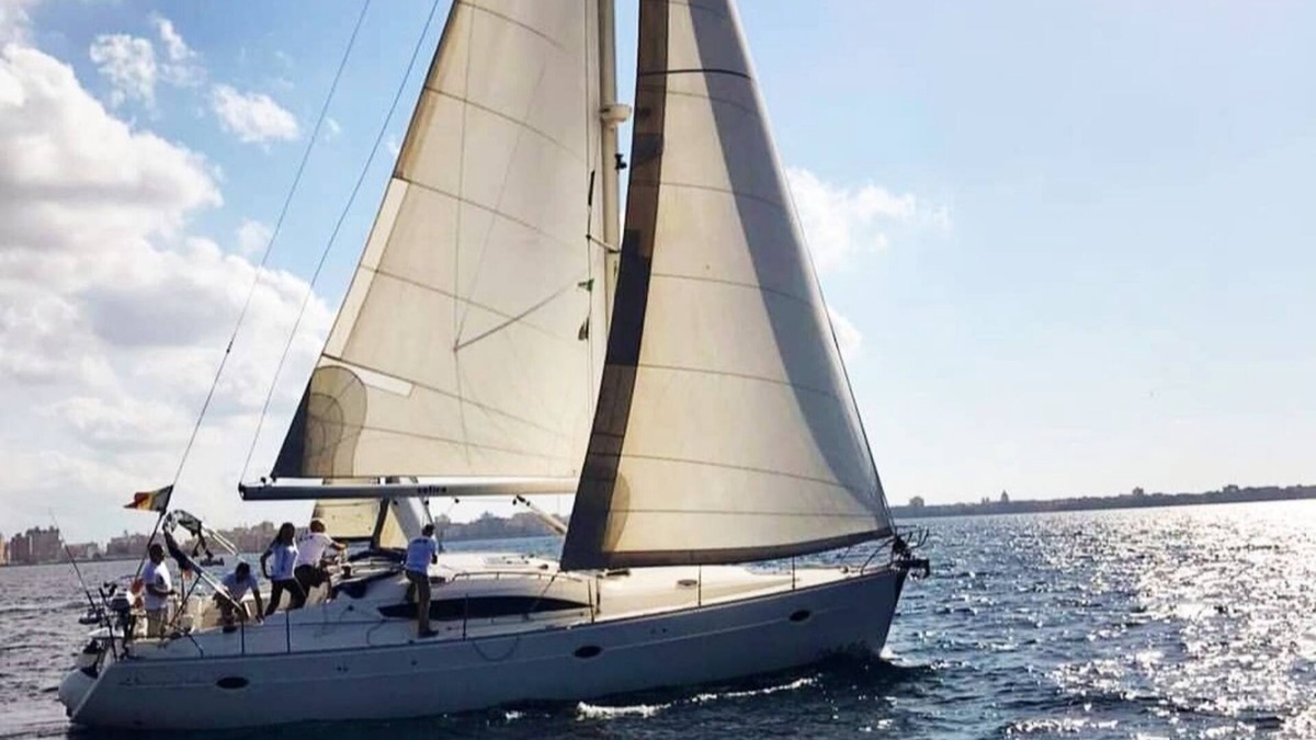Skiathos Boat Rental | Sailing between the Sporades Islands