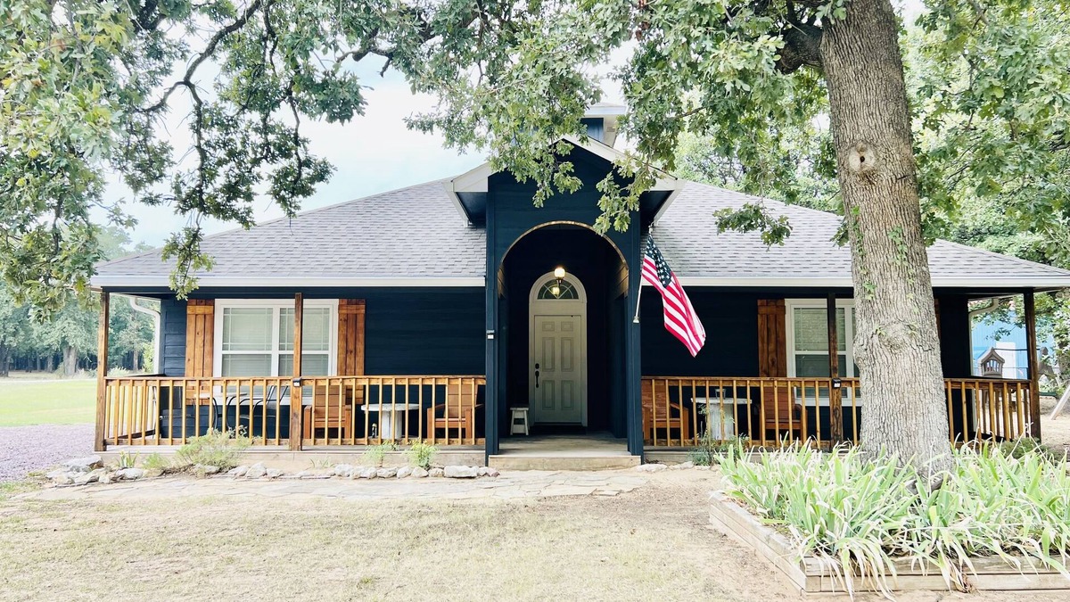 Kingston House | Sailor House - 3bed 2 bath, Sleeps 14, Kayaks included