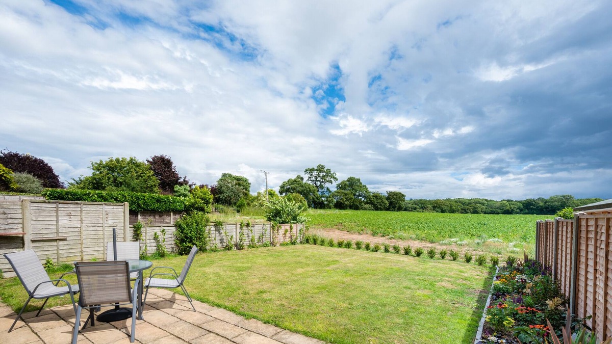 Wangford House | Sailor's Rest - Two Bedroom House, Sleeps 4
