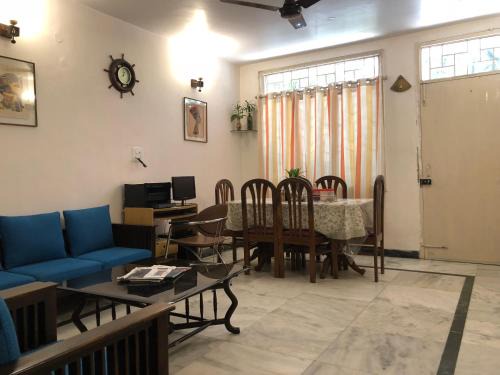 Vasant Kunj Bed & Breakfast | Sailors Home - C6, Vasant Kunj