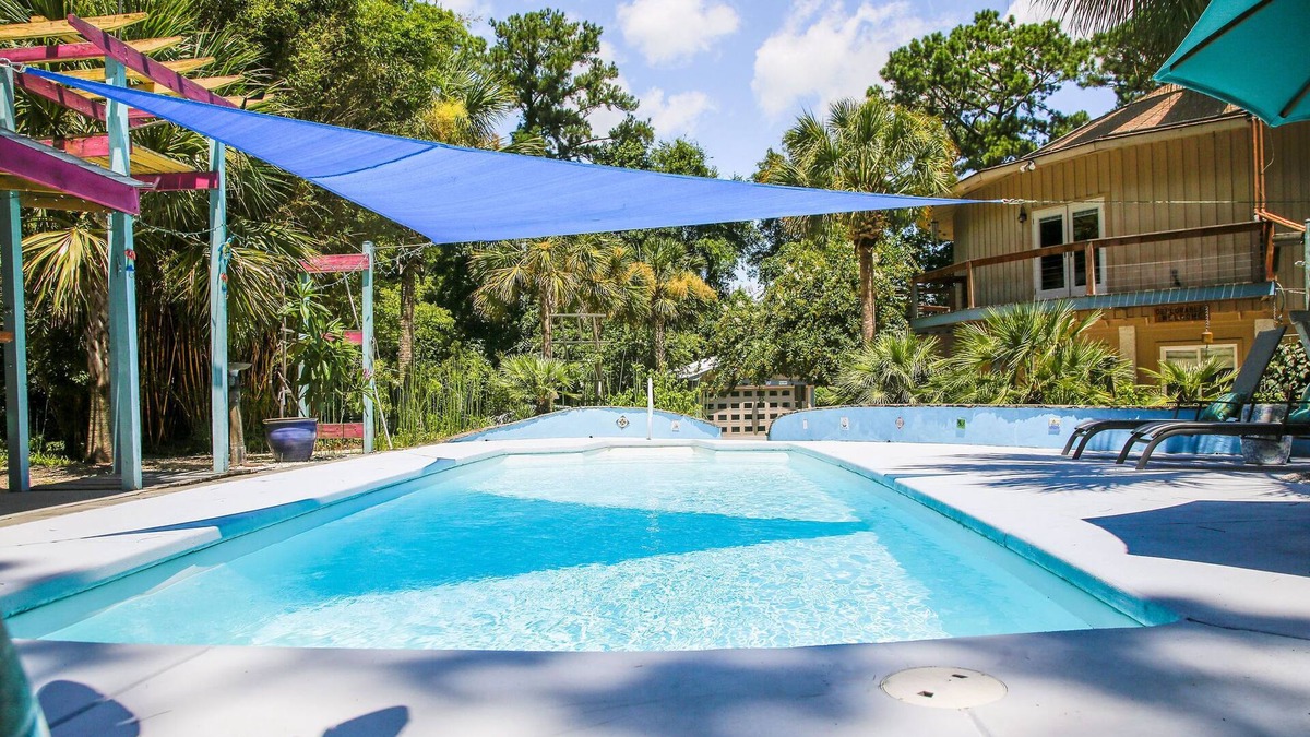 Johns Island House | Sailors Rest: Pool & Sauna, Tropical Island Oasis, Fireplace, Kid-Friendly