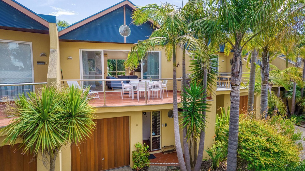 Inverloch House | Sails 12 Inverloch - Delightful Seaside Retreat