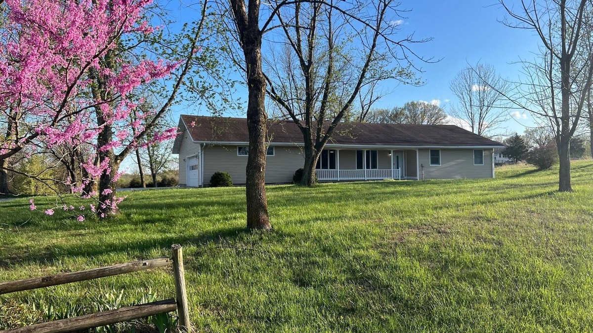 Brookfield House | Saint Catharine Farmhouse