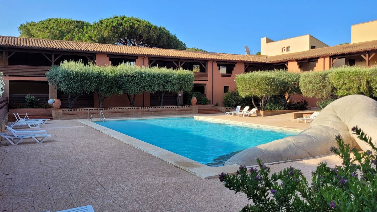 Saint-Cyprien Apartment | SAINT-CYPRIEN T2 40 m2 5 PERS - SUPERB GOLF VIEW, 900m SEA, SWIMMINGPOOL