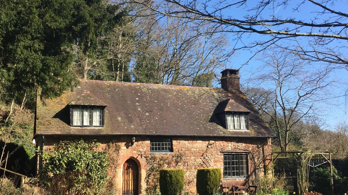 Old Cleeve Cottage | Saint Pancras Chapel