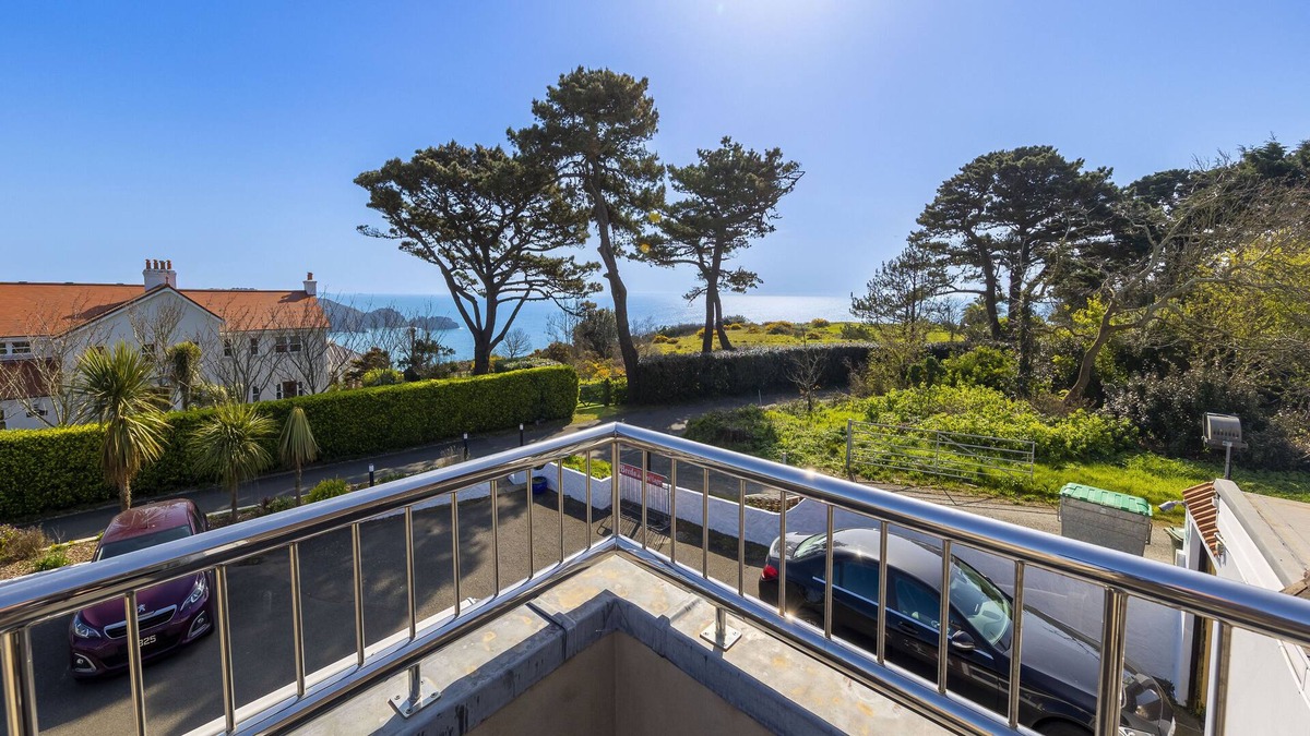 Icart Hotel | Saints Bay Hotel