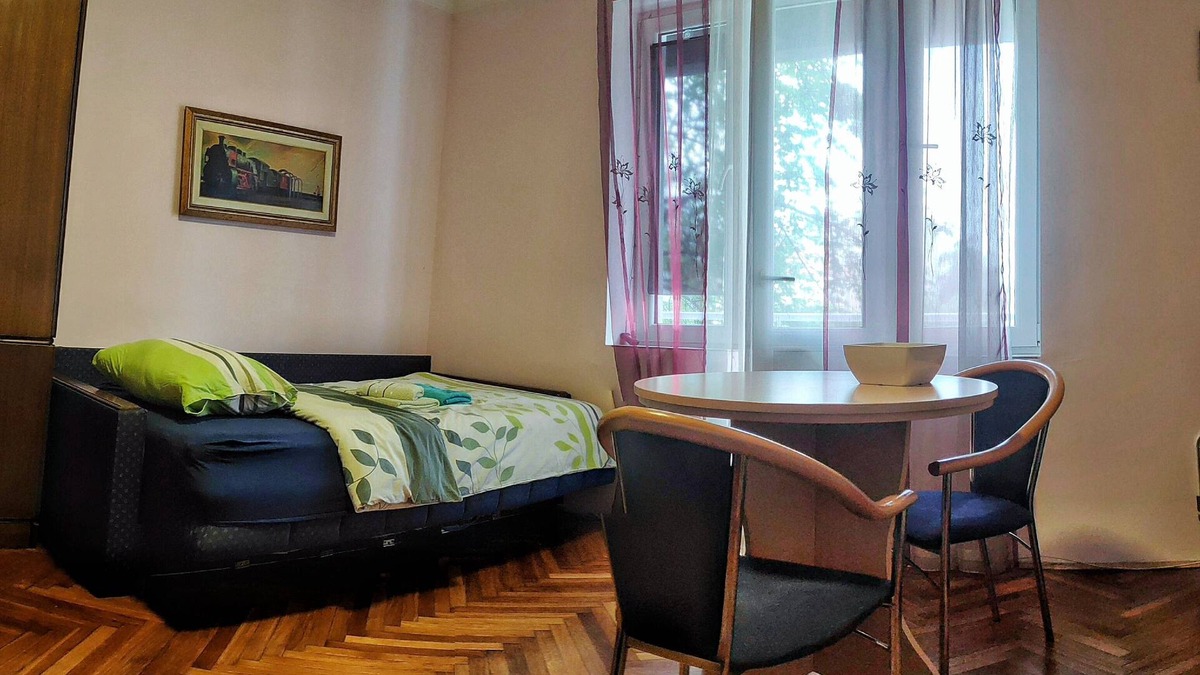 Vukov Spomenik Apartment | Saints Cyril & Methodius best price
