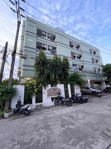 Phra Khanong Apartment | Sairin 1 bedroom BTS Udomsuk