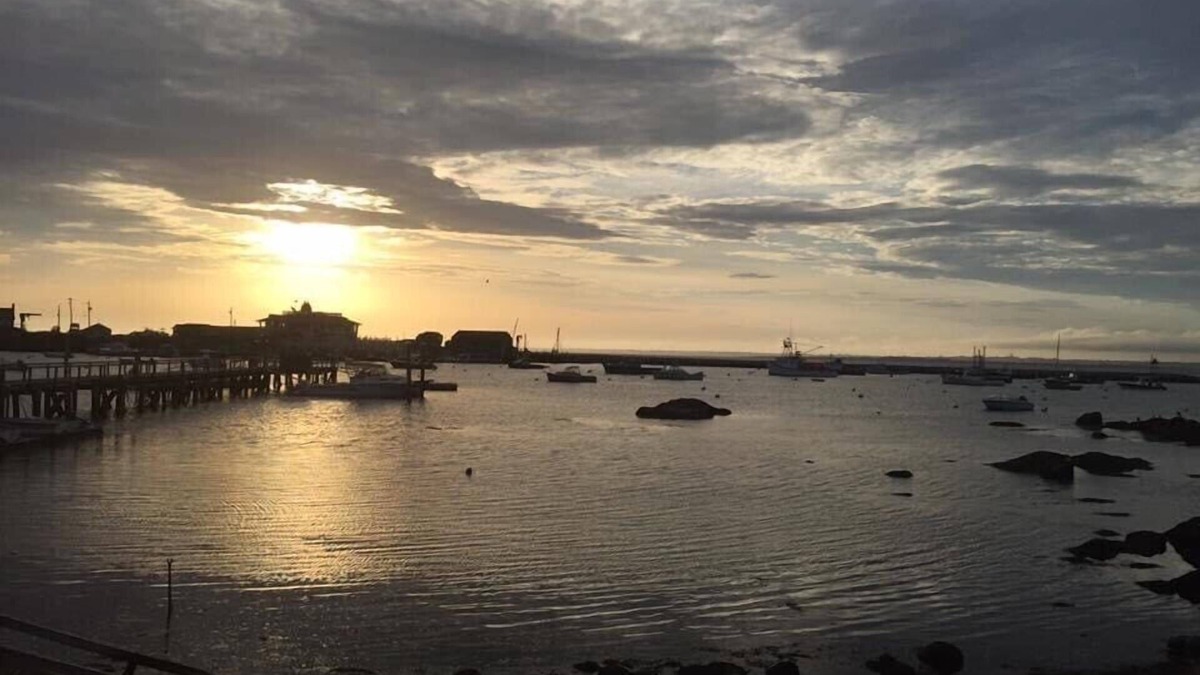 Little Compton Apartment | Sakonnet Point Harbor View Beach Access Handicap accessible