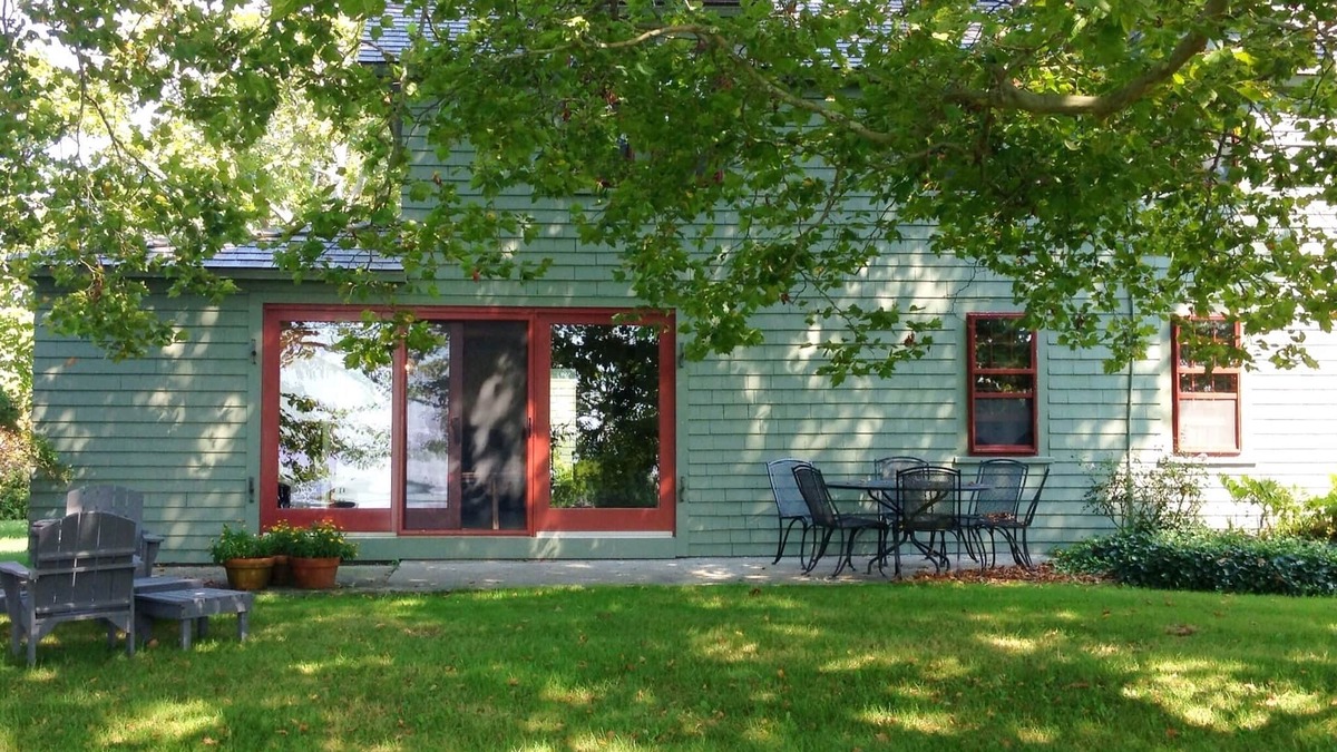 Little Compton House | Sakonnet Point water view home + guest cottage near beach