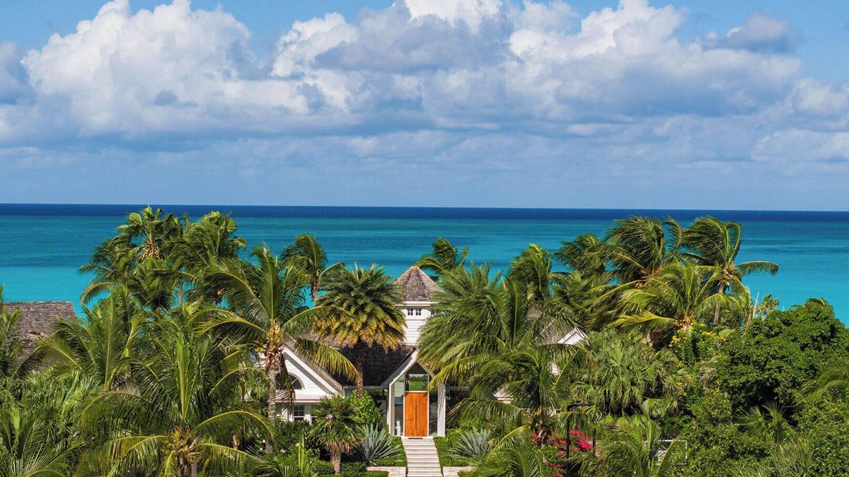 Grace Bay Villa | Salacia - Breathtaking luxurious 9 Bedroom Villas