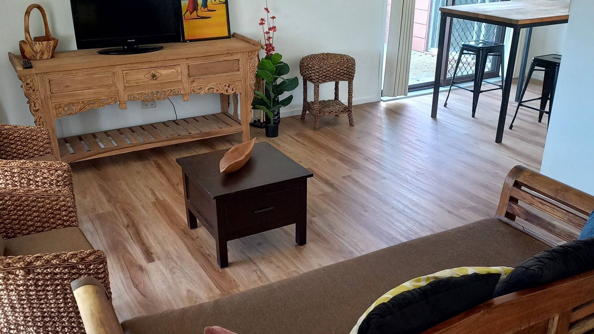 Sale Villa | Sale CBD Villa, In the Heart of Sale