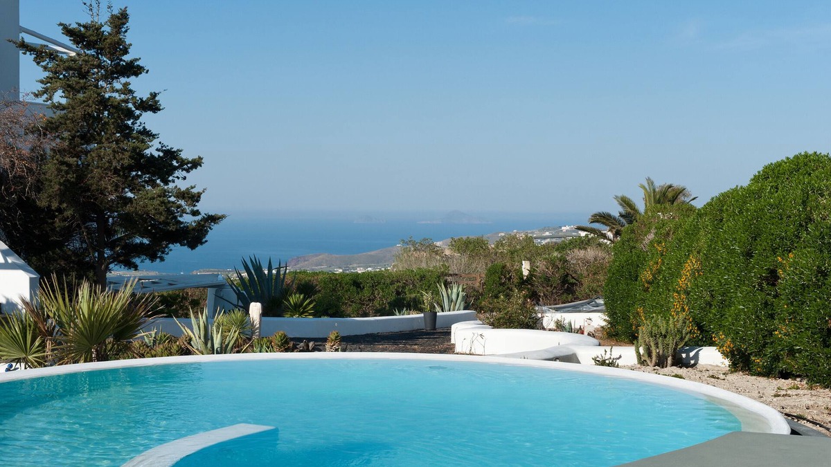 Santorini Villa | Saligari Villa with private pool & outdoor hot tub