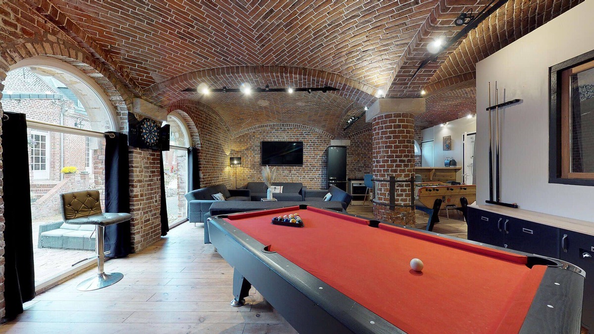 Talmas House | Salle de Jeux Dans un Écurie