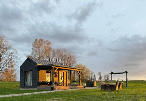 Sermuksi House | Salnēni