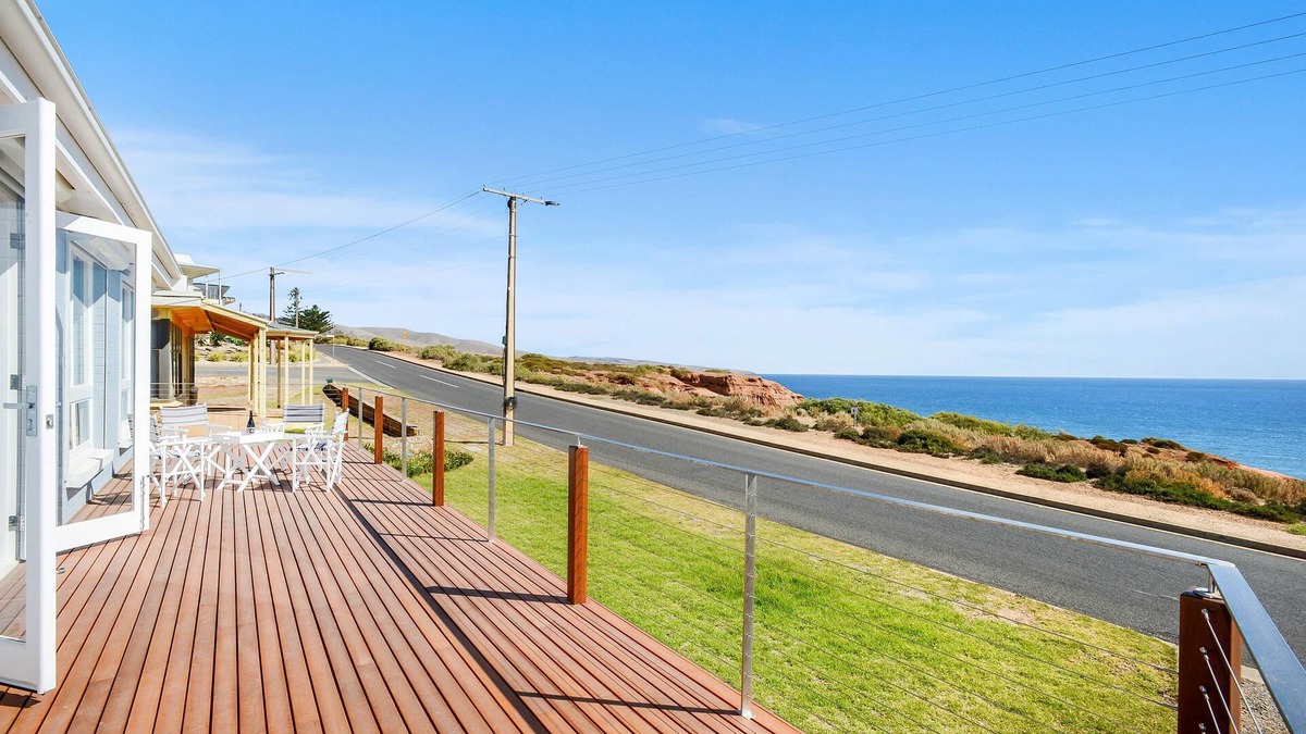 Sellicks Beach House | Salomon Sea Haus ~ Sellicks Beach - Stunning Sellicks Esplanade Home with Panoramic Sea Views