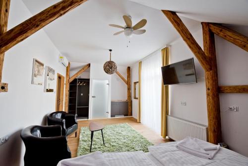 Jaslo Bed & Breakfast | Salon Win Wine Bar & Apartments