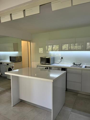 Holon Apartment | Saloniky Garden