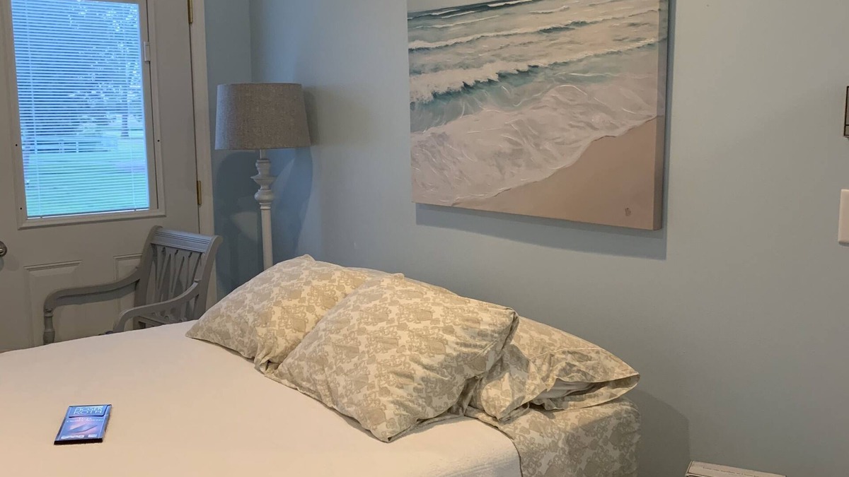 Hamlin County Bed & Breakfast | Salt and Light Retreat for Overnight Stays in Rural South Dakota