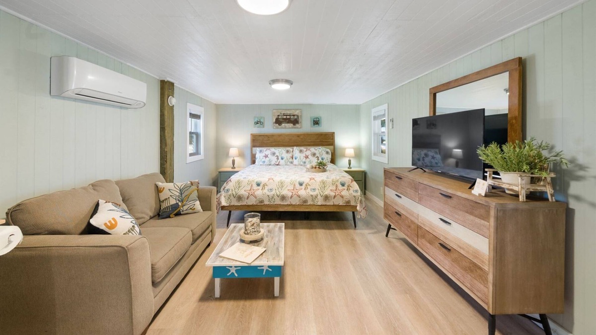 Laguna Beach Estates Apartment | Salt and Sand Studio (Downstairs Only)