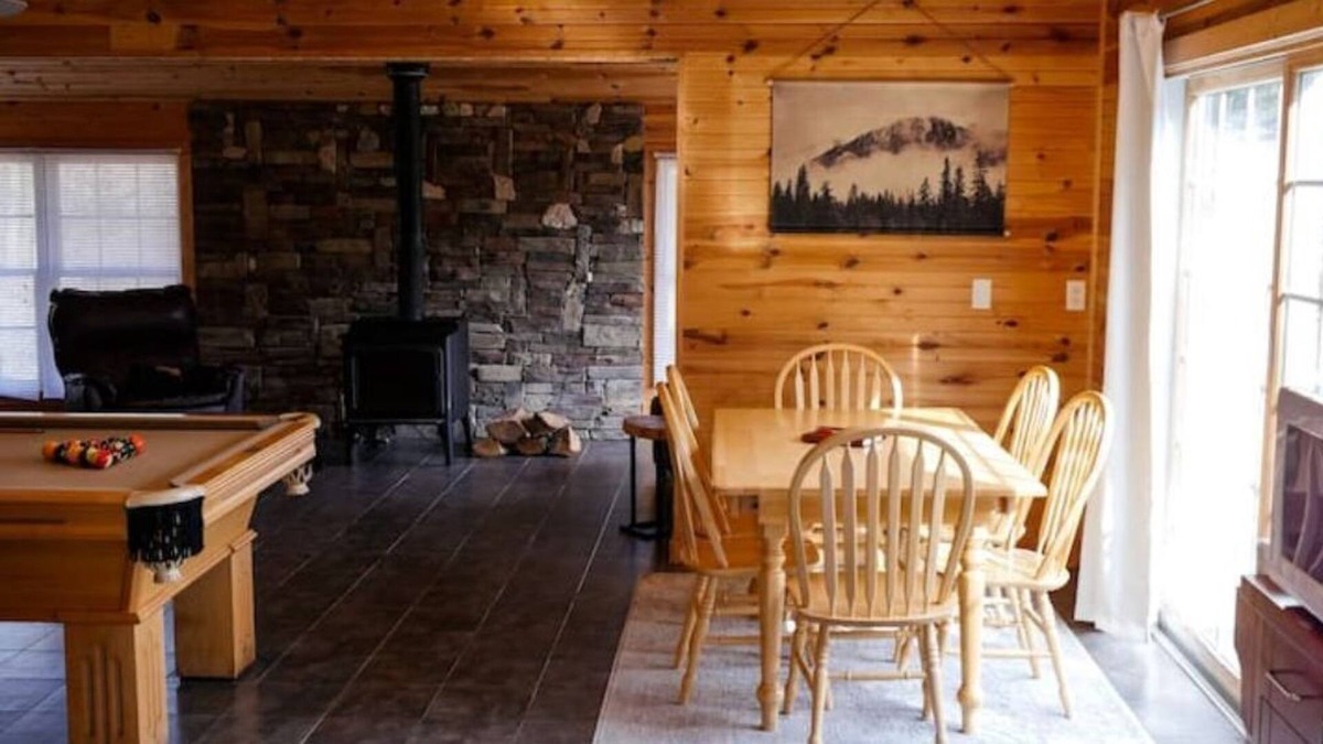 Manistee Cabin | Salt City Lodge