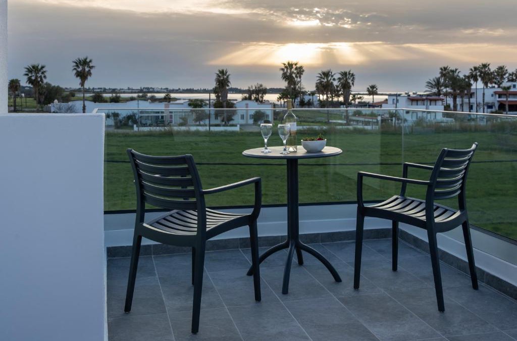 Tingaki Apartment | Salt lake view houses
