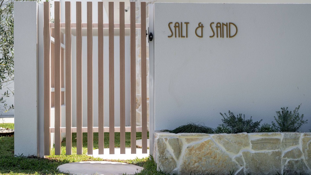 Port Macquarie Apartment | Salt & Sandn1-bedroom self-contained property only 300m from Beaches
